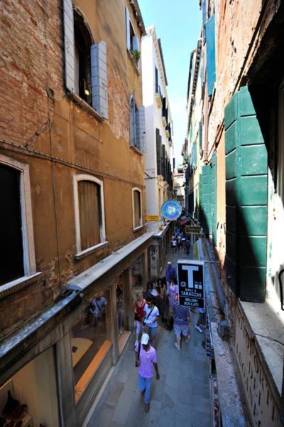 Venetian Apartments Bagian luar foto